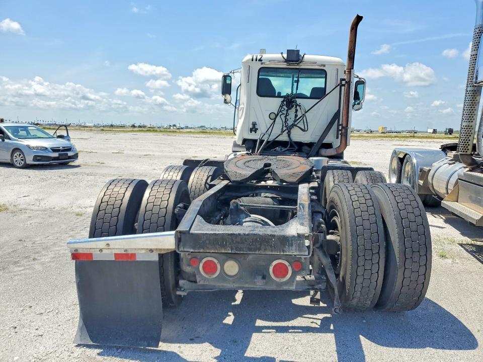 2015 Mack 600 CXU600