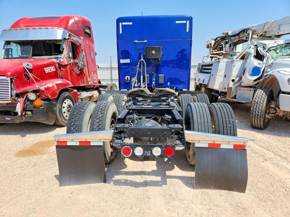 2018 Kenworth T680 Semi Truck