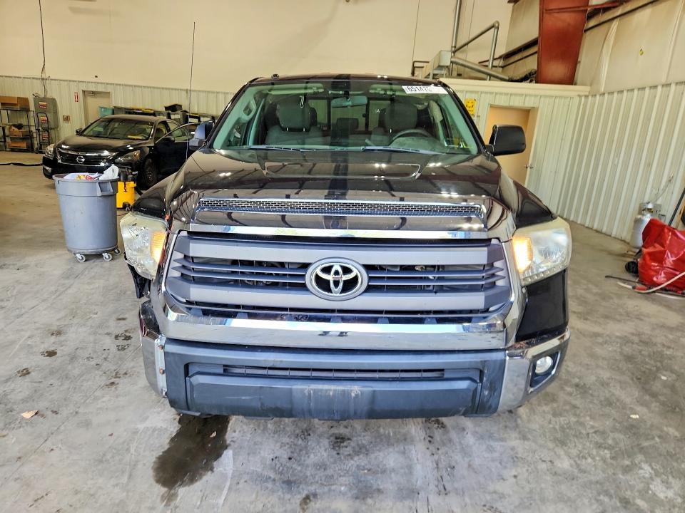 2014 Toyota Tundra SR5
