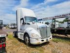 2015 Kenworth T680 Semi Truck