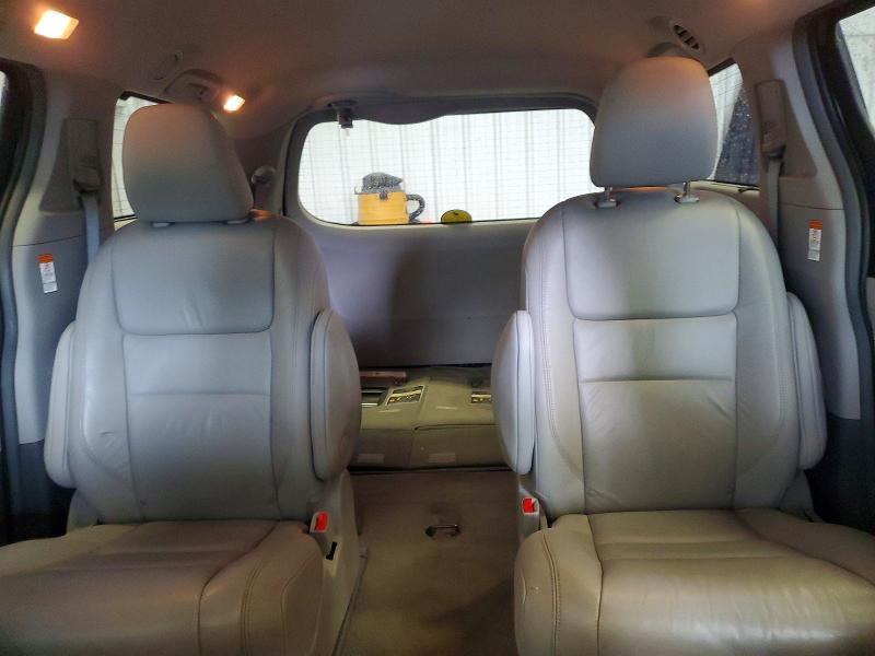 2017 Toyota Sienna xle 7-passenger