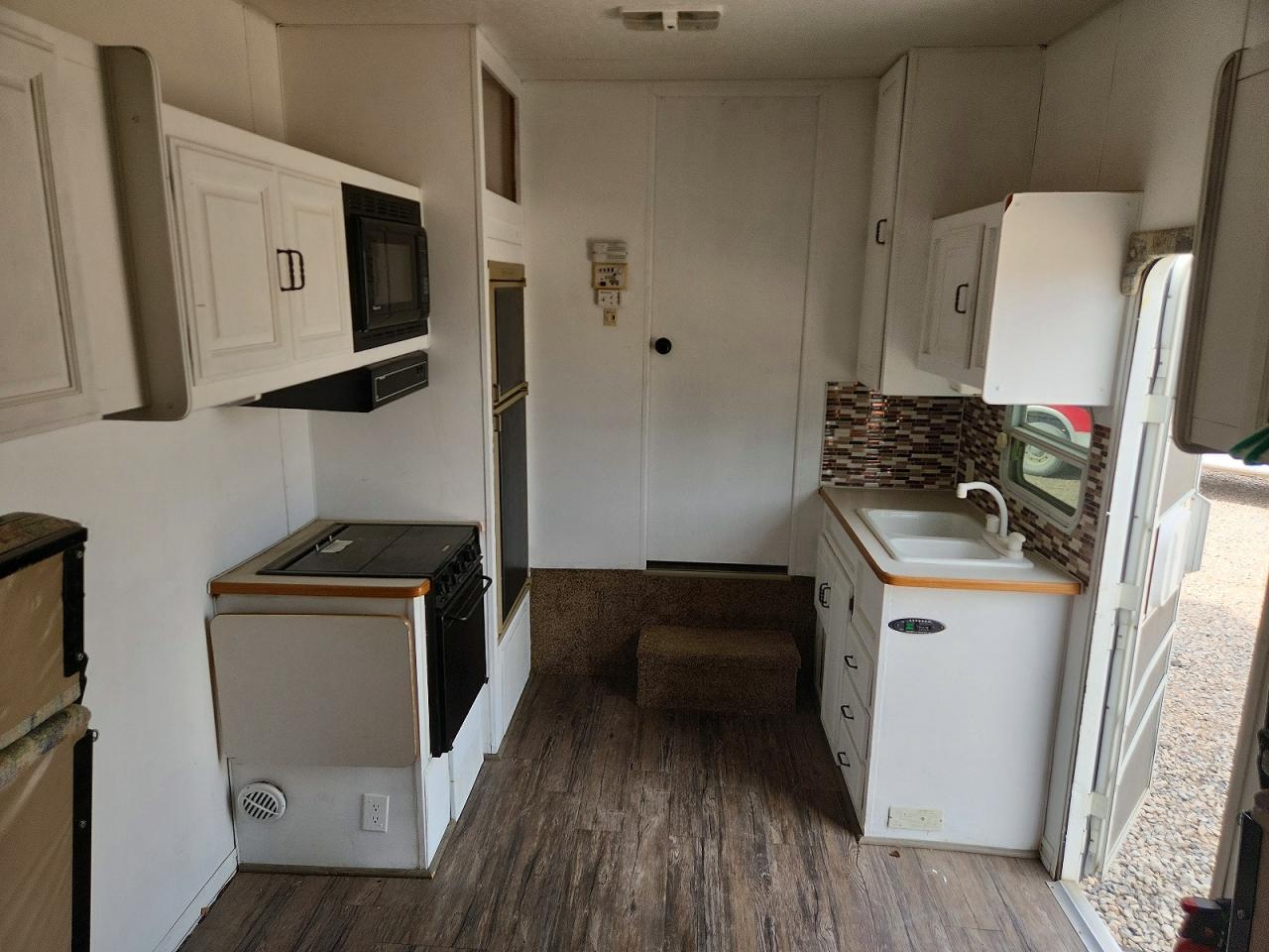 2001 Forest River Lightning Trailer