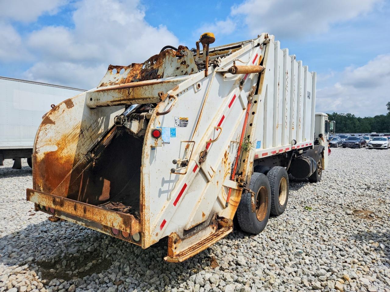2002 Mack 600