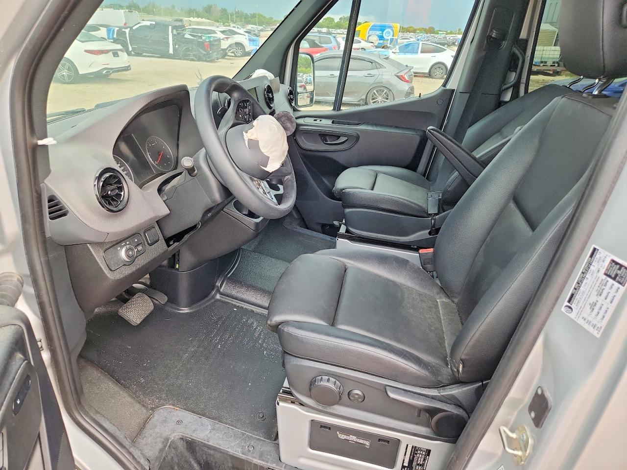 2024 Mercedes-Benz Sprinter 2500