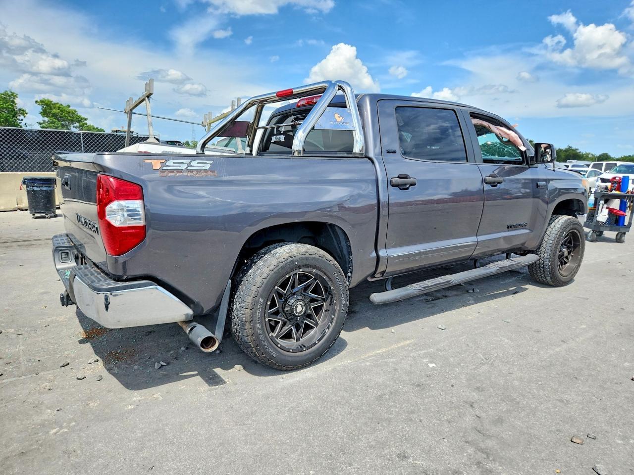 2019 Toyota Tundra Crewmax SR5