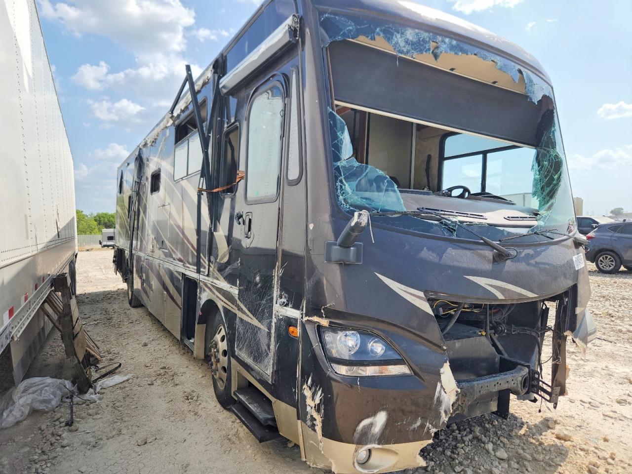 2016 Freightliner Chassis XC