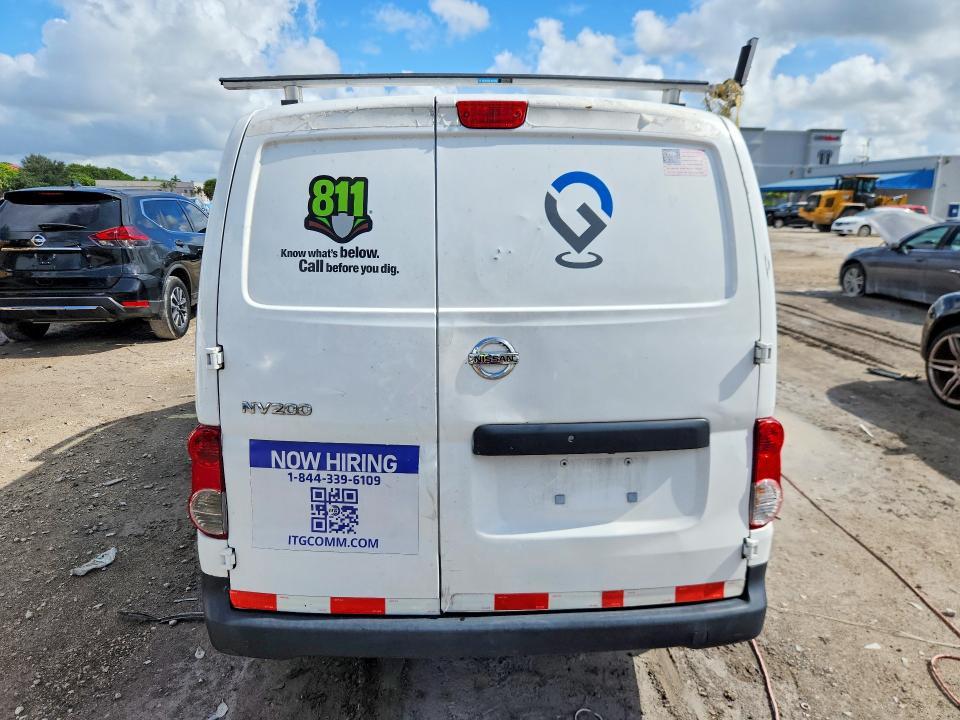 2021 Nissan NV200 S