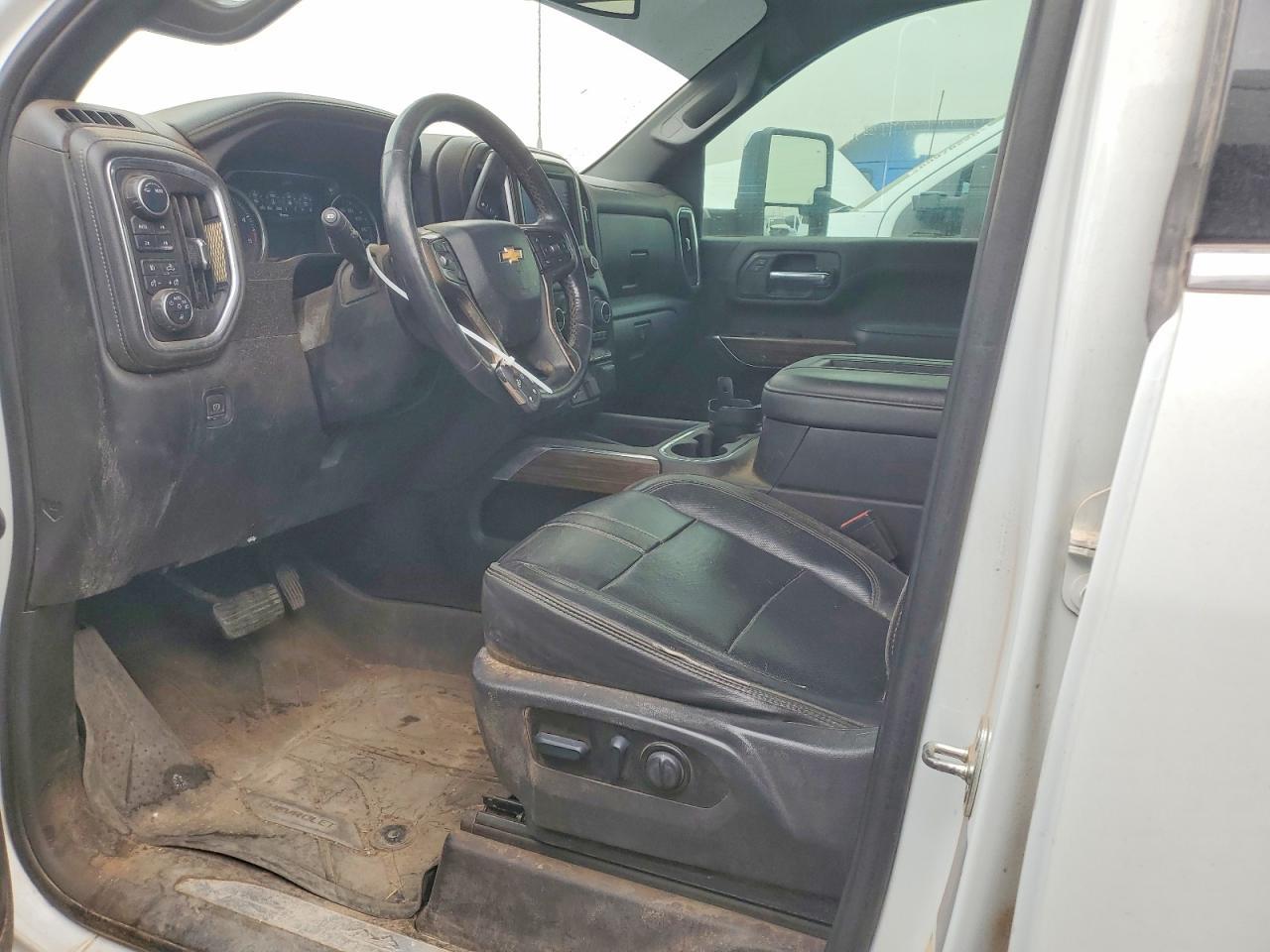 2022 Chevrolet Silverado K3500 High Country