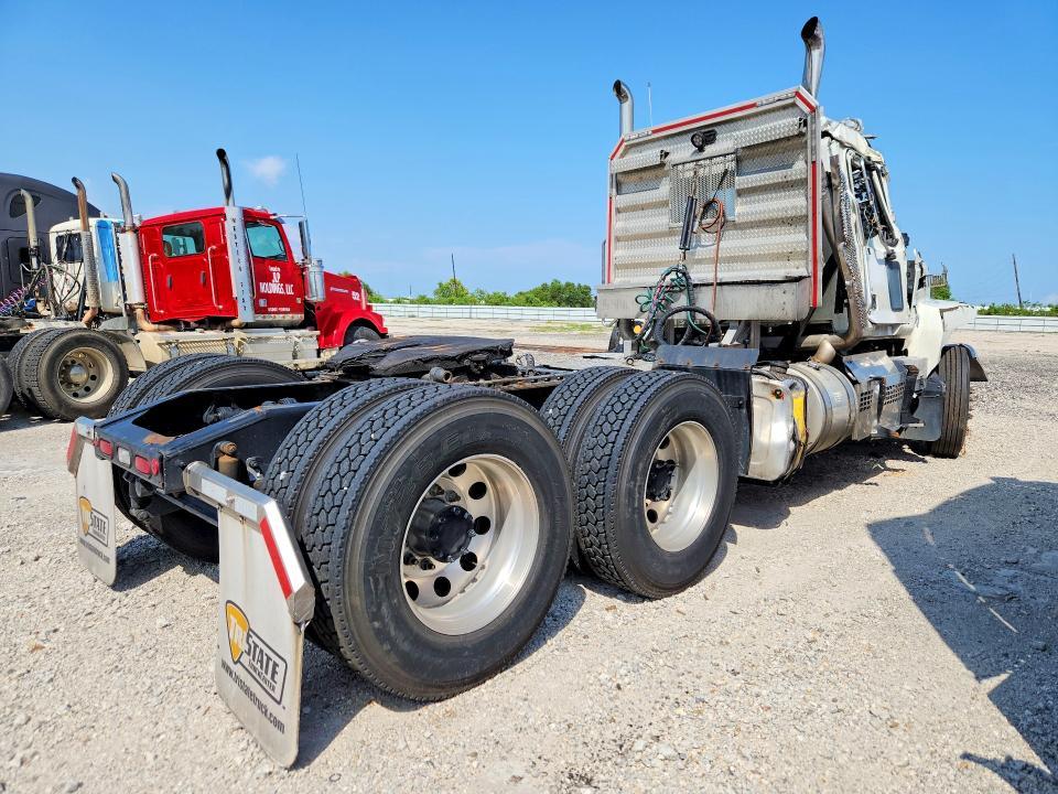 2026 Mack Pinnacle Semi Truck