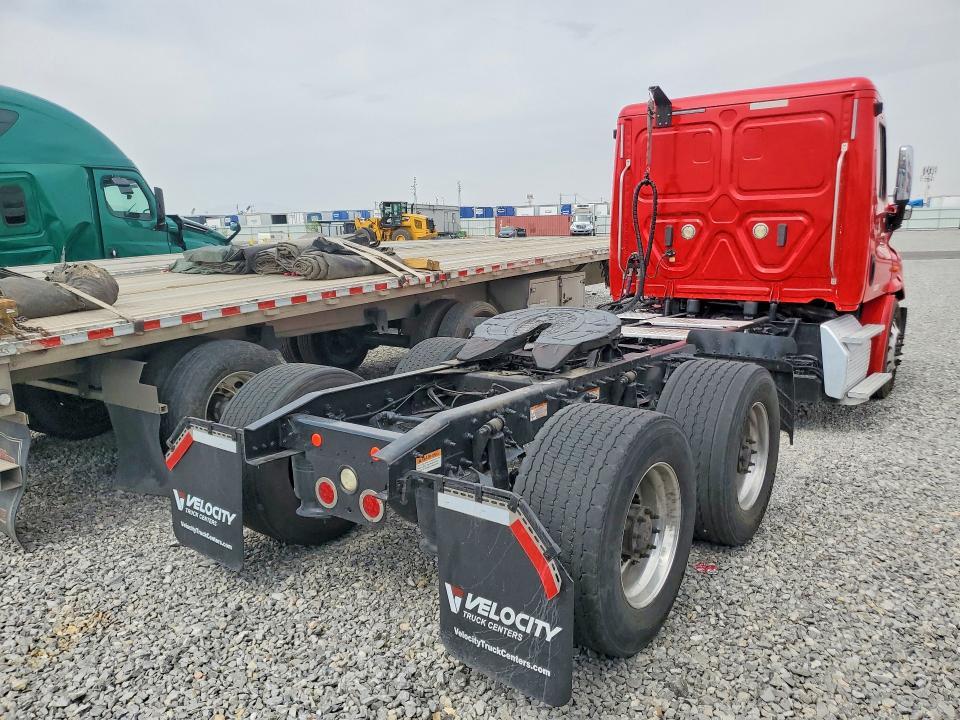 2019 Freightliner Cascadia 113