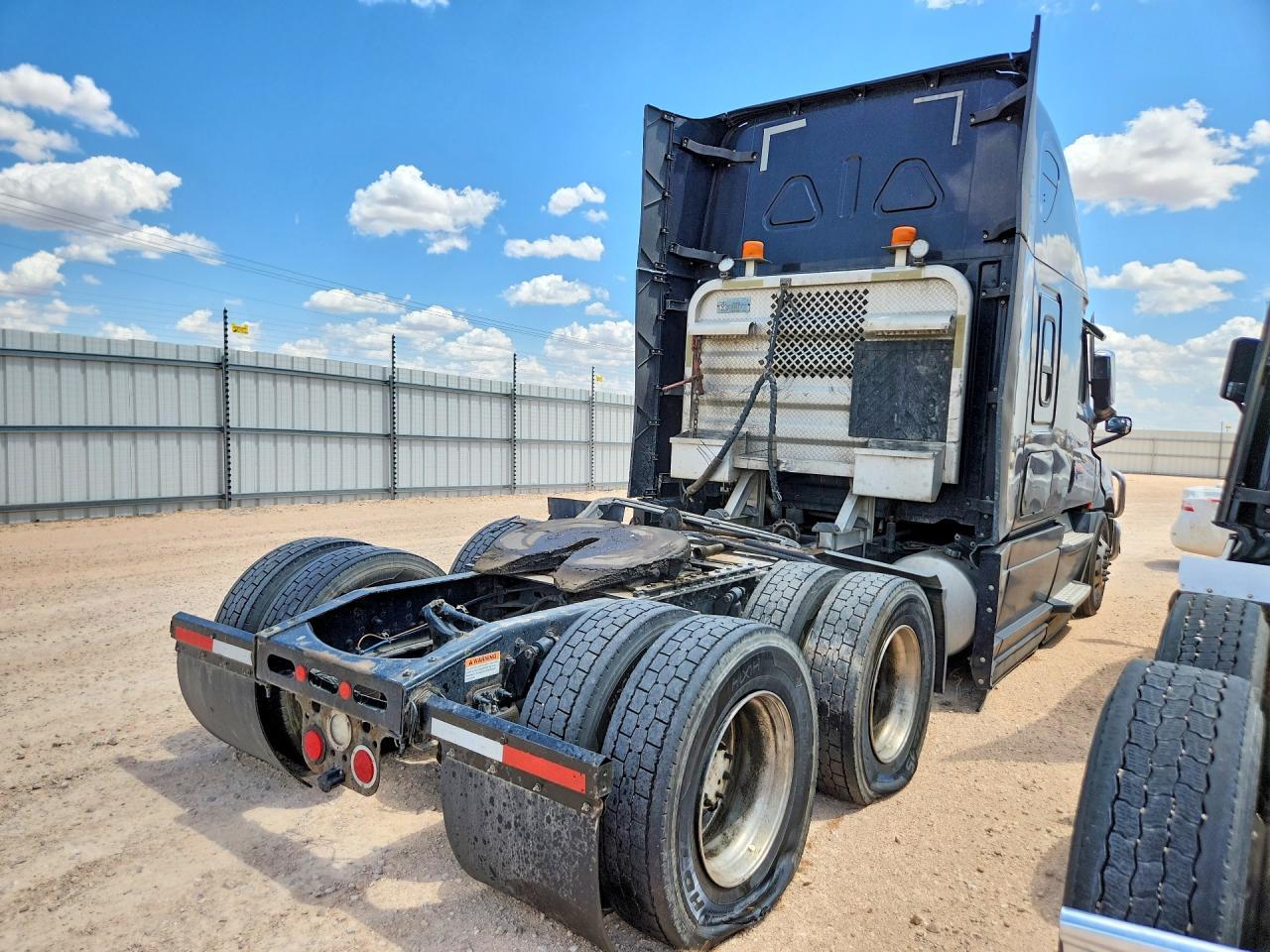 2020 Freightliner Cascadia 126 Semi Truck