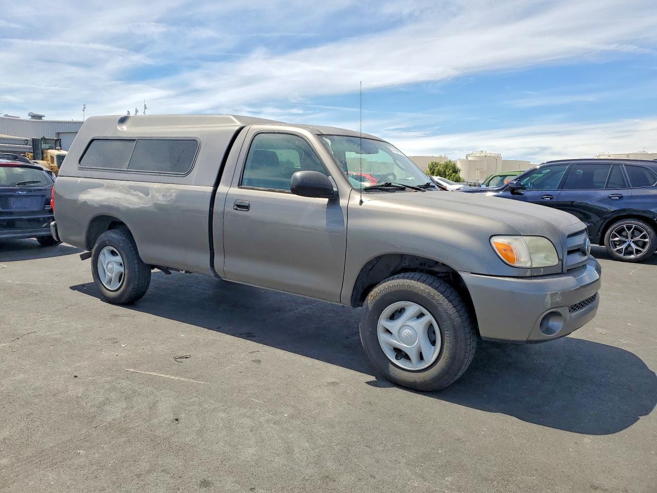 2005 Toyota Tundra Base