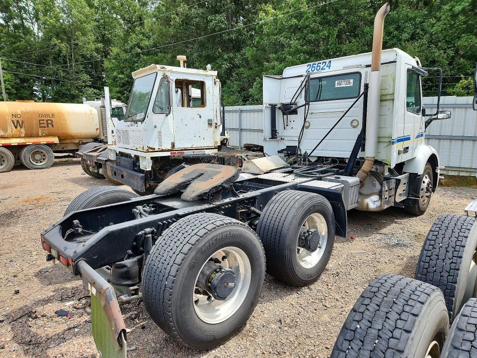 2018 Volvo VNR