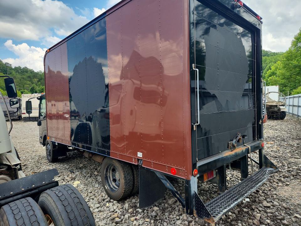 2017 Isuzu NPR HD BOX Truck