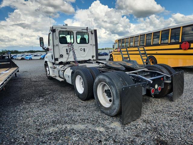 2020 Freightliner Cascadia 113 Semi Truck