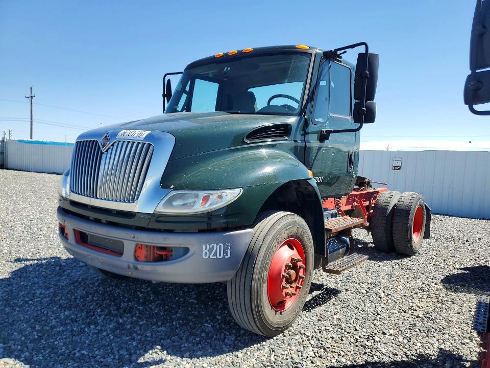 2015 International 4300 Semi Truck