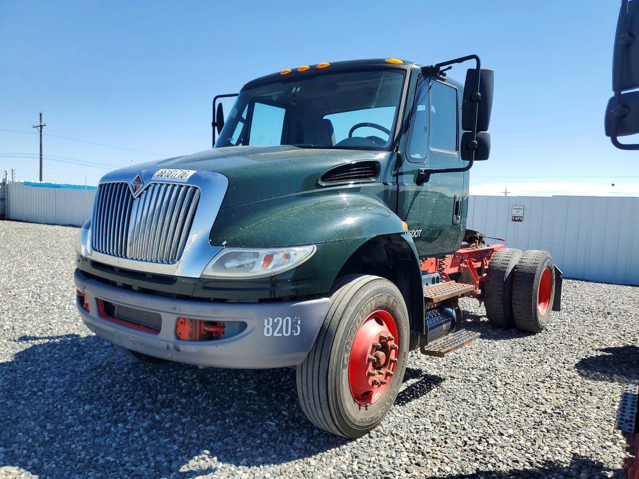 2015 International 4300 Semi Truck