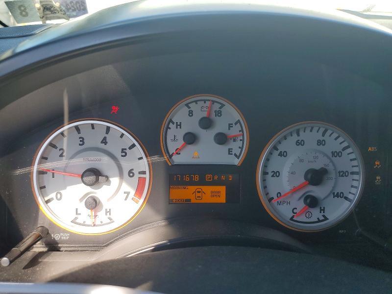 2013 Nissan Titan SV