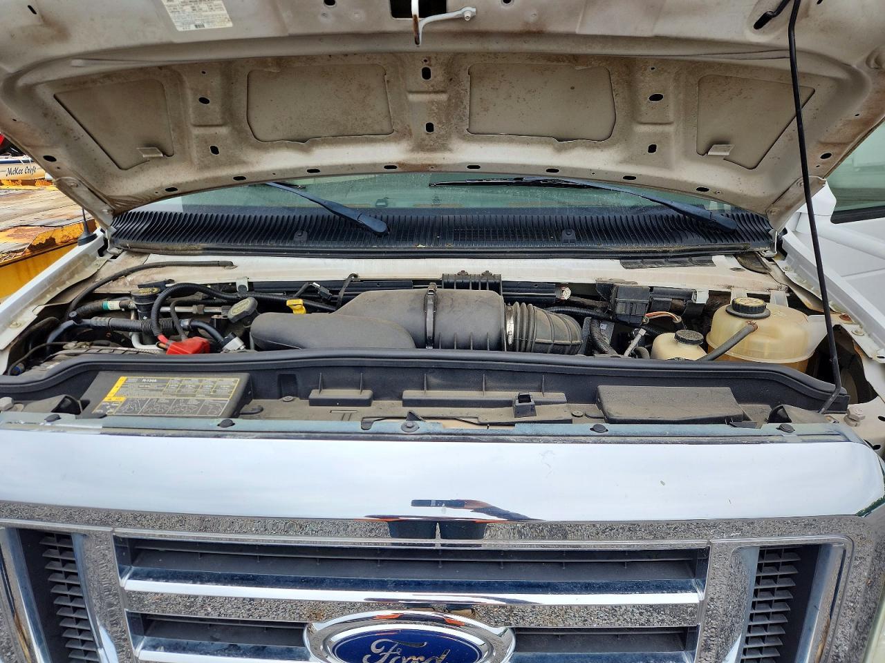 2008 Ford Econoline E450 Super Duty Cutaway Van
