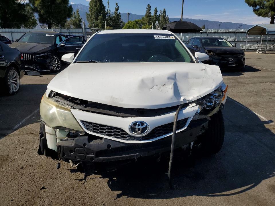 2014 Toyota Camry se