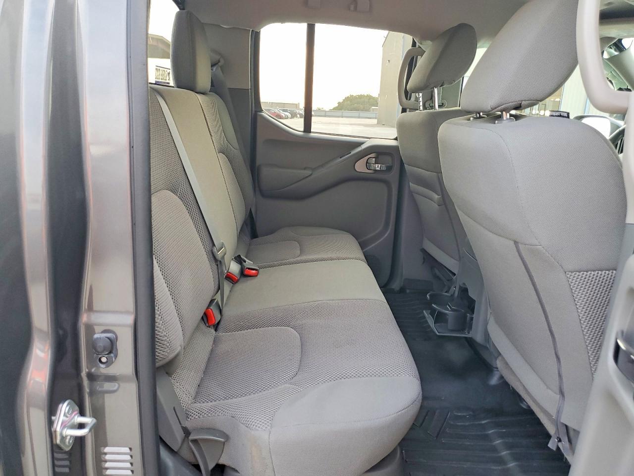 2020 Nissan Frontier SV