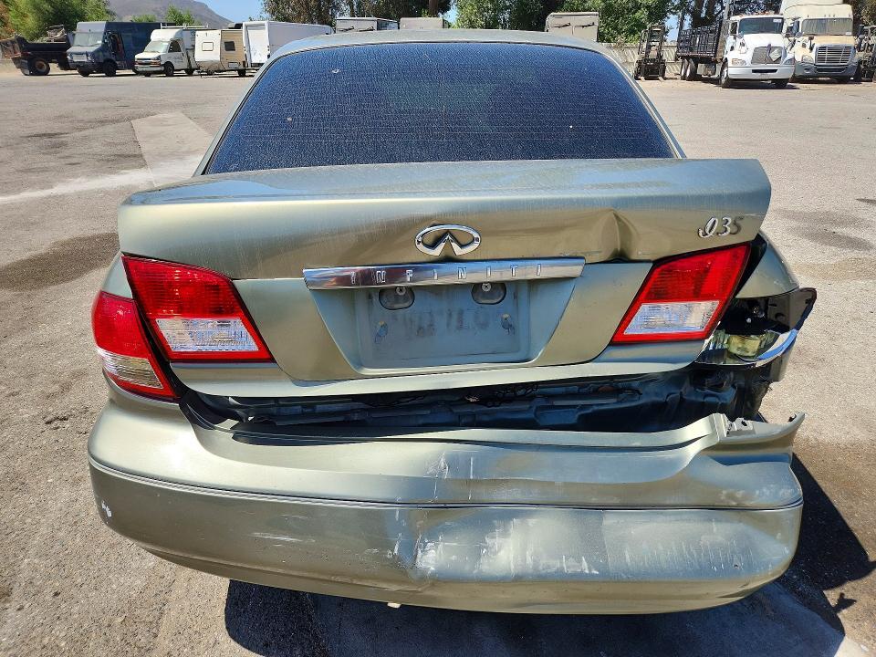2002 Infiniti I35 Base