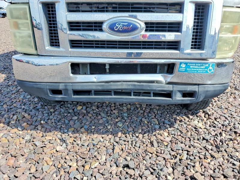 2008 Ford Econoline E450 Super Duty Cutaway Van