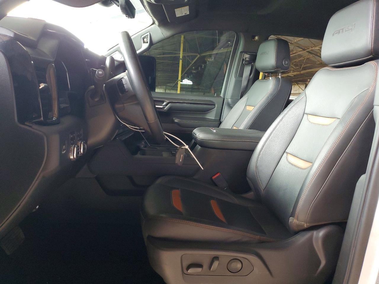 2024 GMC Sierra