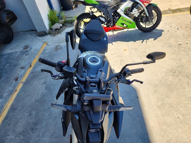 2024 Suzuki GSX800 R