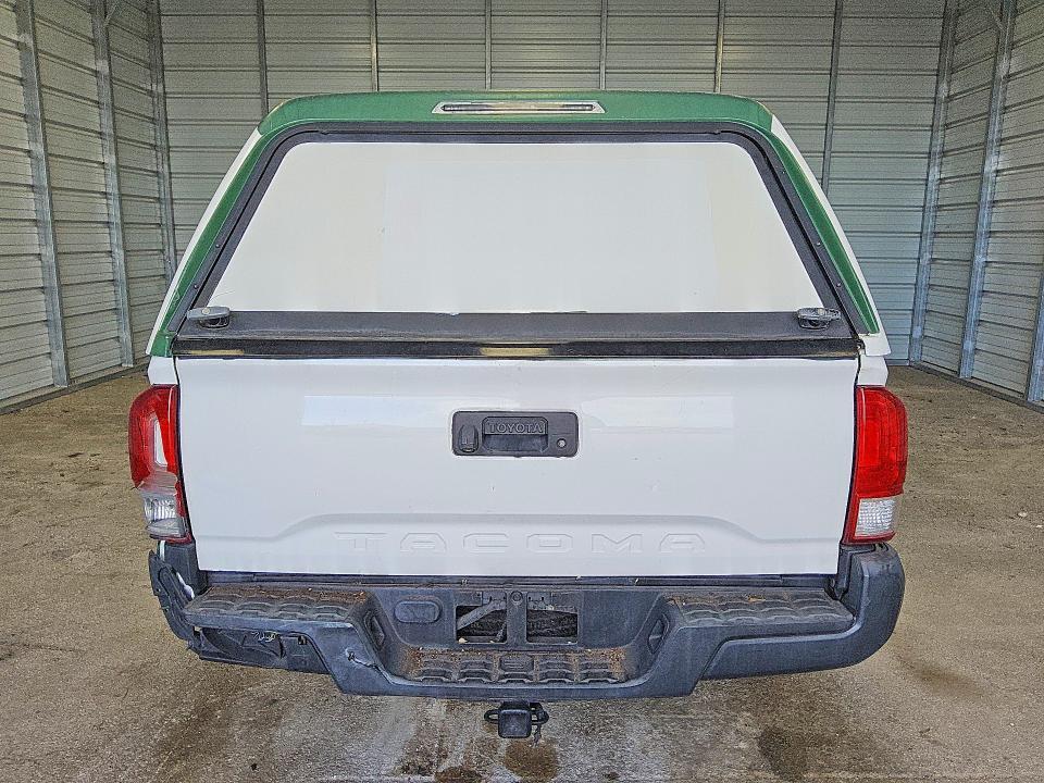 2016 Toyota Tacoma SR