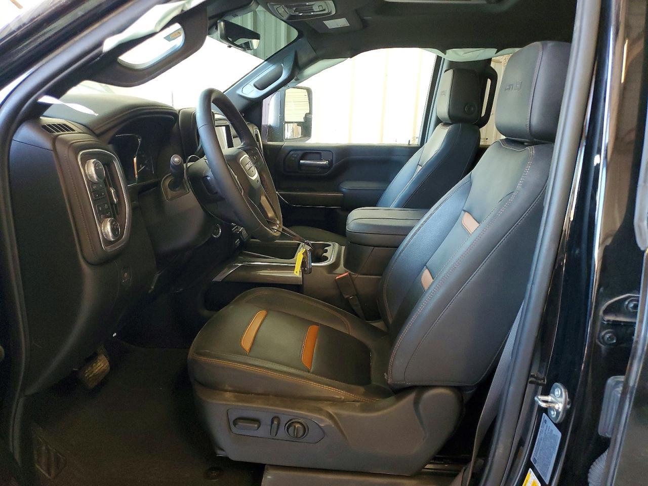 2023 GMC Sierra K2500 AT4