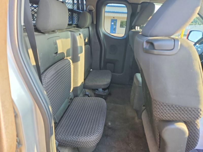 2013 Nissan Frontier SV V6