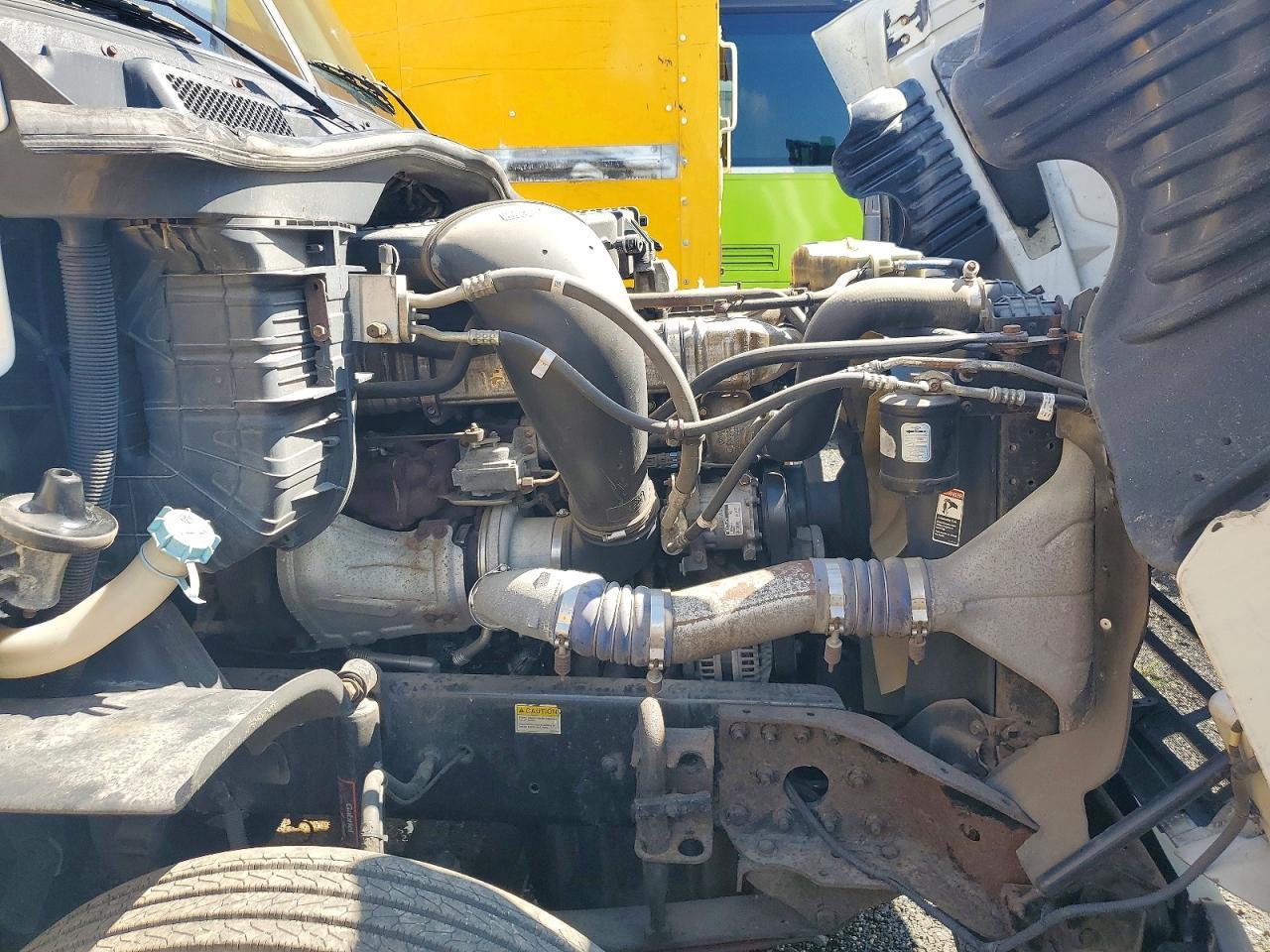 2010 Freightliner Cascadia 125