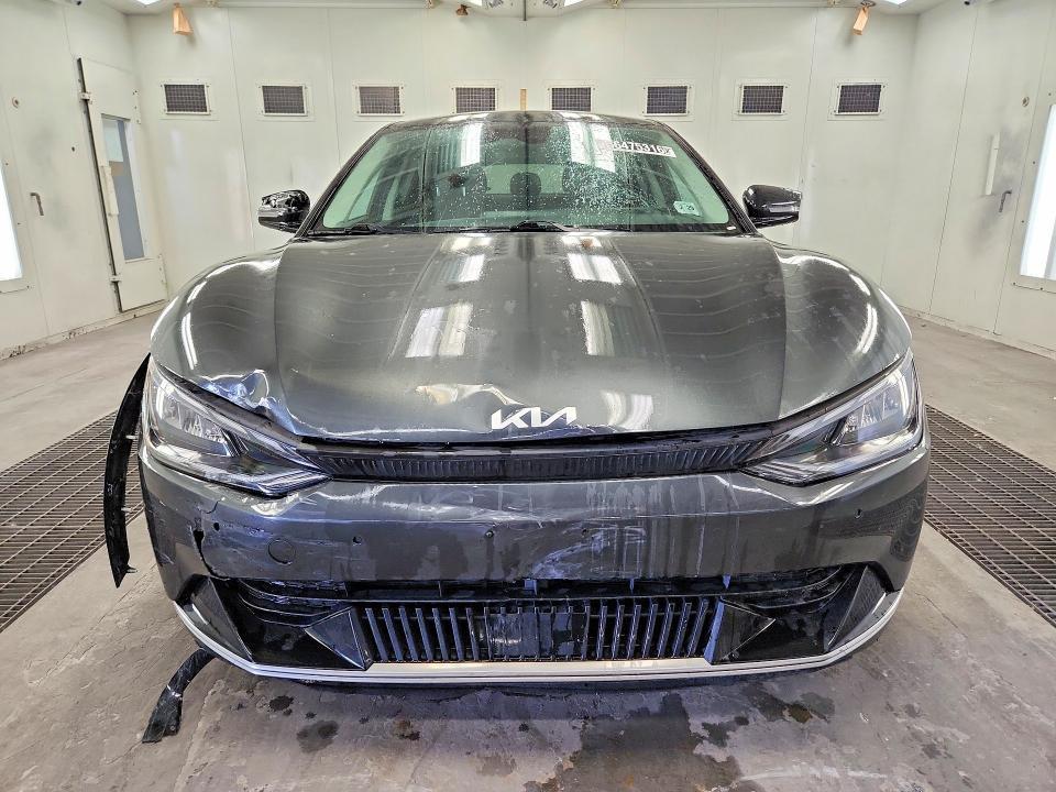 2024 KIA EV6 Wind