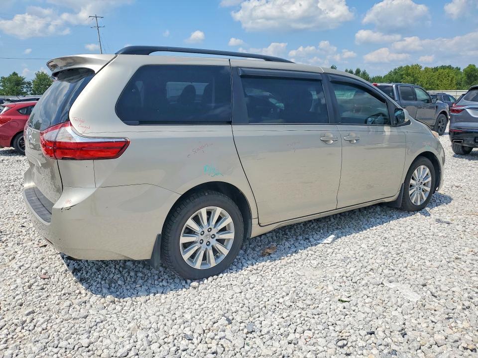 2015 Toyota Sienna LE