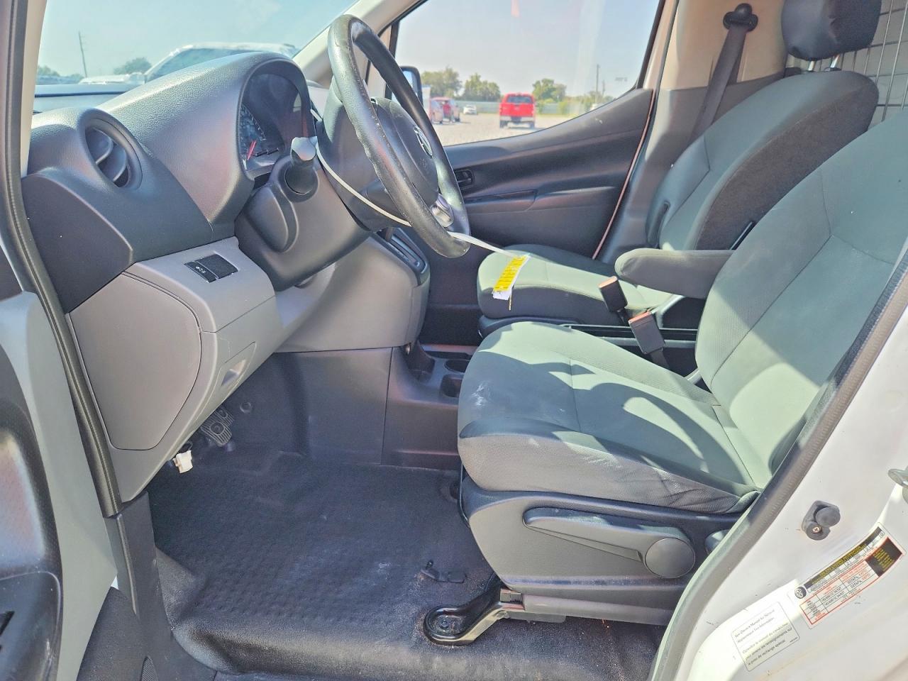 2017 Nissan NV200 S
