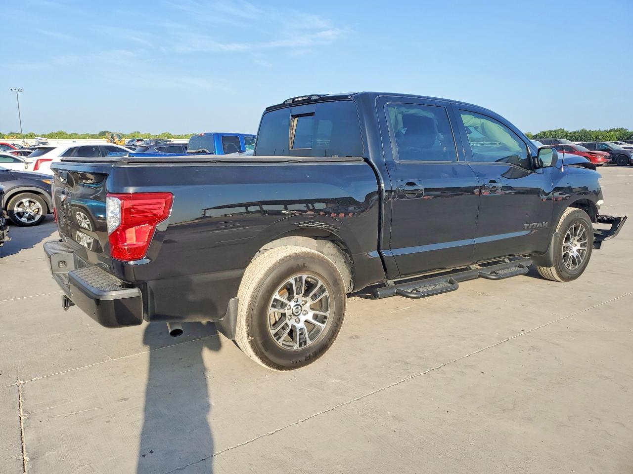 2021 Nissan Titan SV