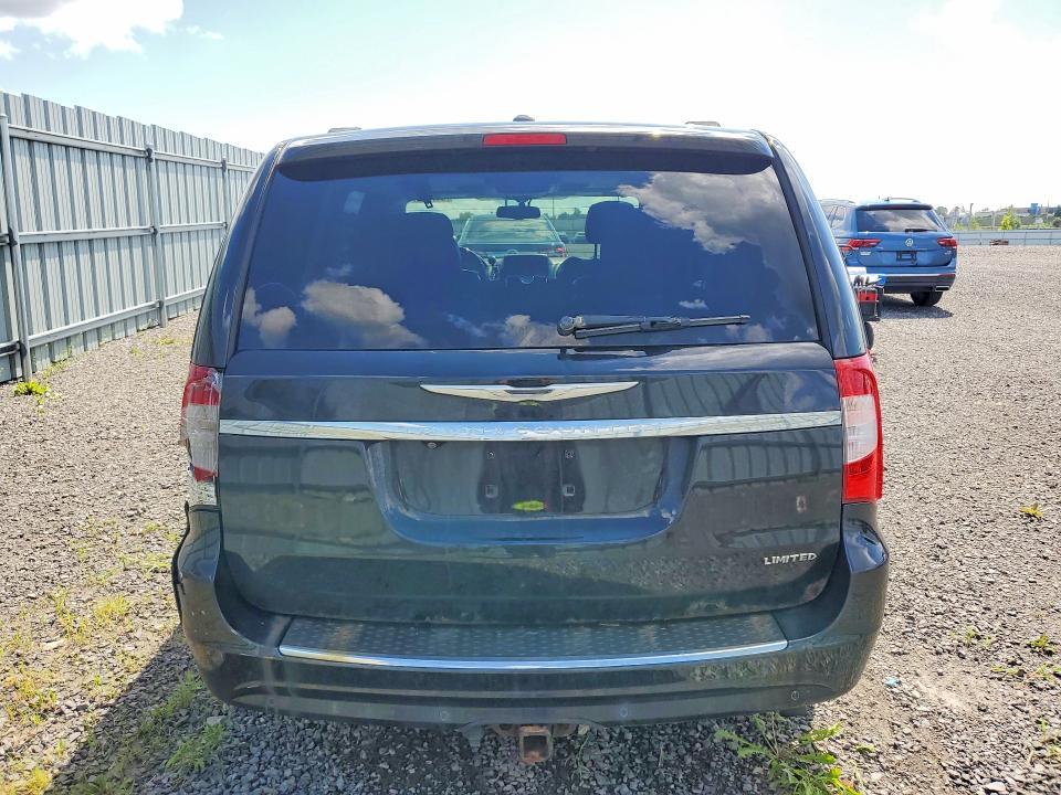 2012 Chrysler Town & Country Limited