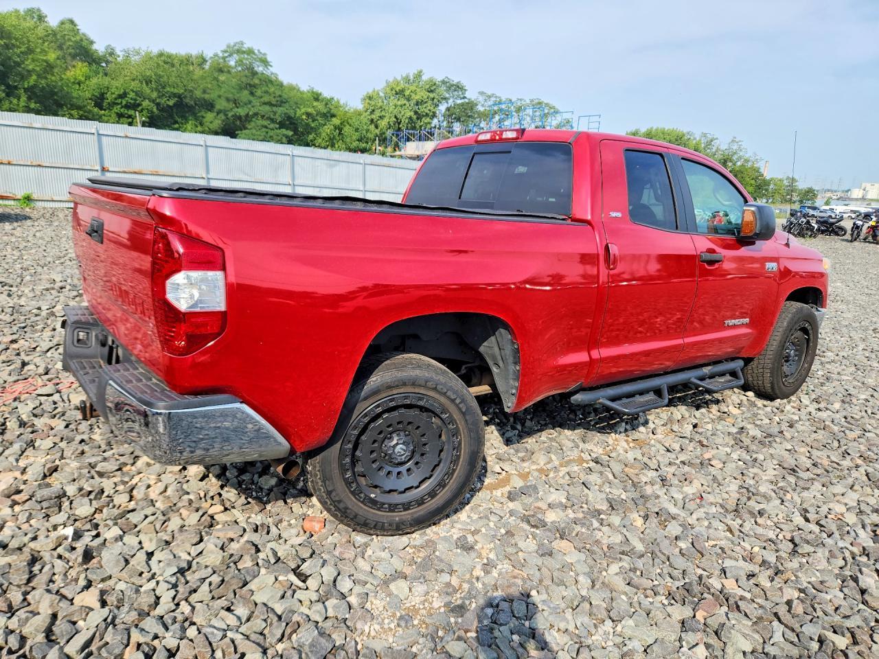 2016 Toyota Tundra SR5