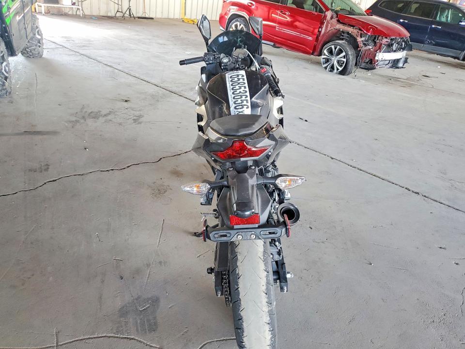 2022 Kawasaki EX400