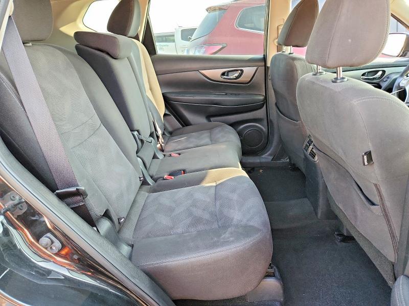 2016 Nissan Rogue sv