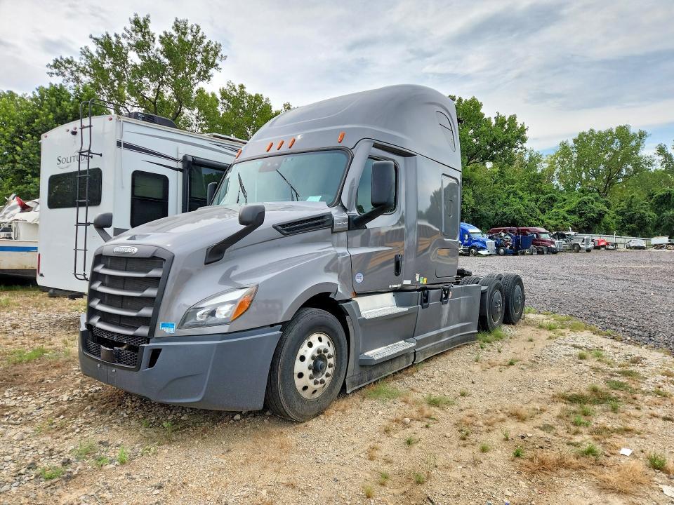 2022 Freightliner Cascadia 126 Semi Truck