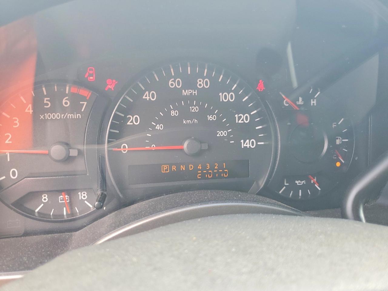 2004 Nissan Titan XE