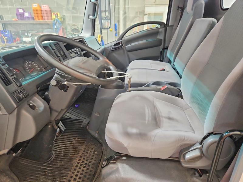2018 Isuzu NPR HD BOX Truck