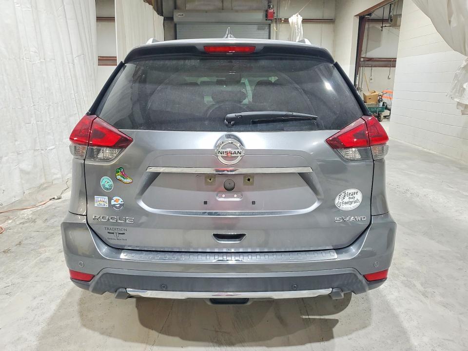 2020 Nissan Rogue sv