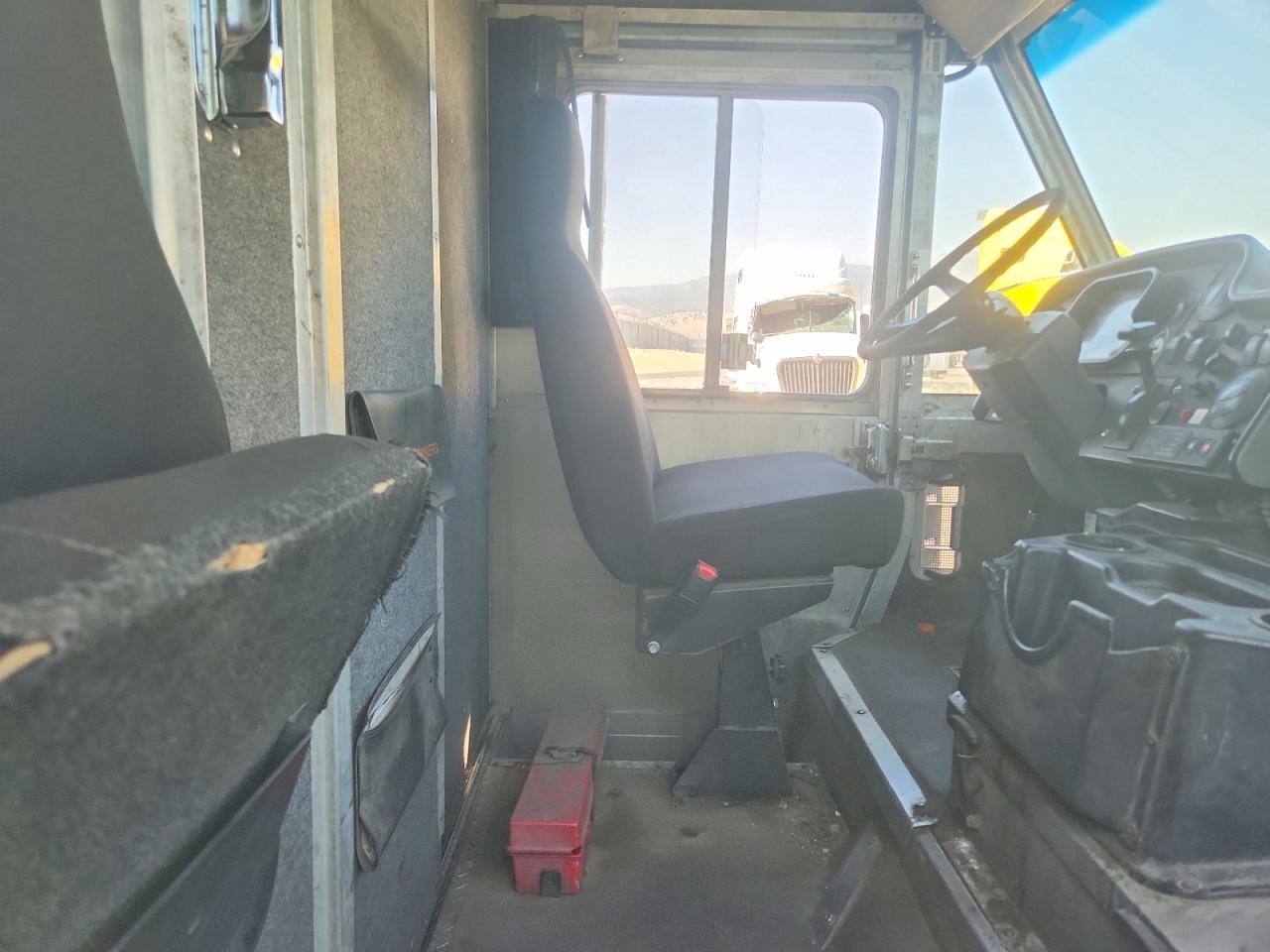 2013 Freightliner MT45 Chassis Delivery Truck