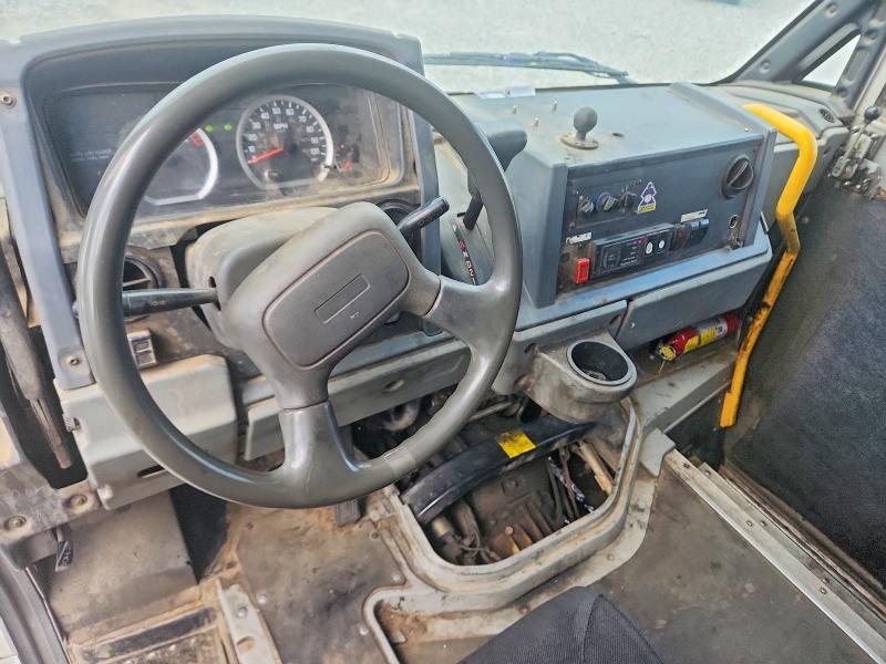 2018 Isuzu Reach Delivery Truck