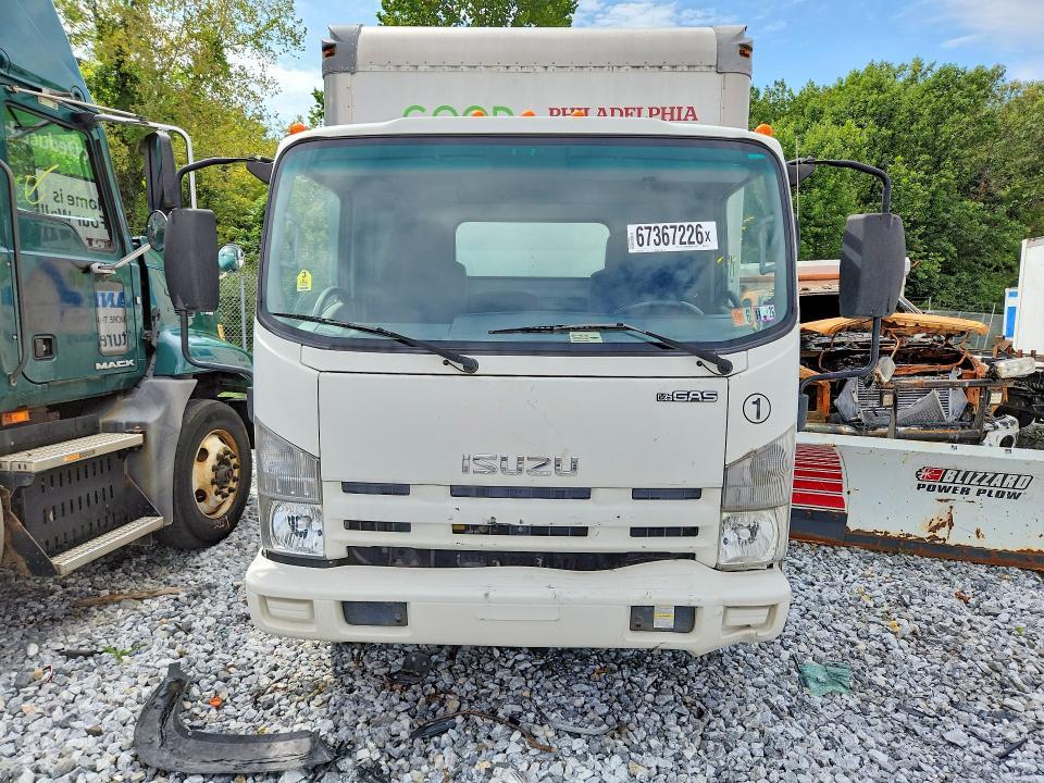 2015 Isuzu NPR HD-BOX Truck