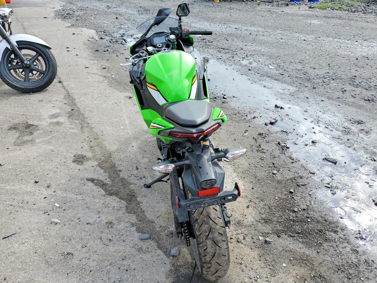 2025 Kawasaki EX500 H