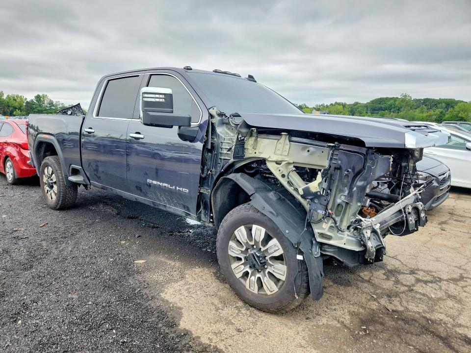 2025 GMC Sierra K3500 Denali